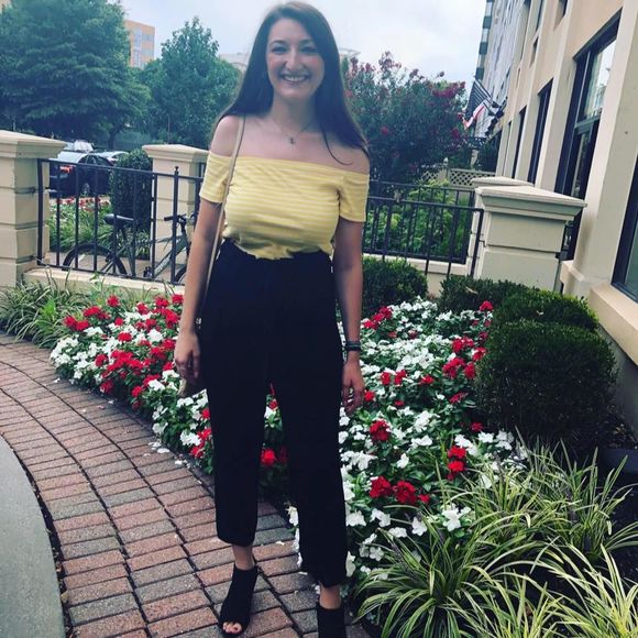 Meet your Posher, Kaitlin - Picture 1 of 1